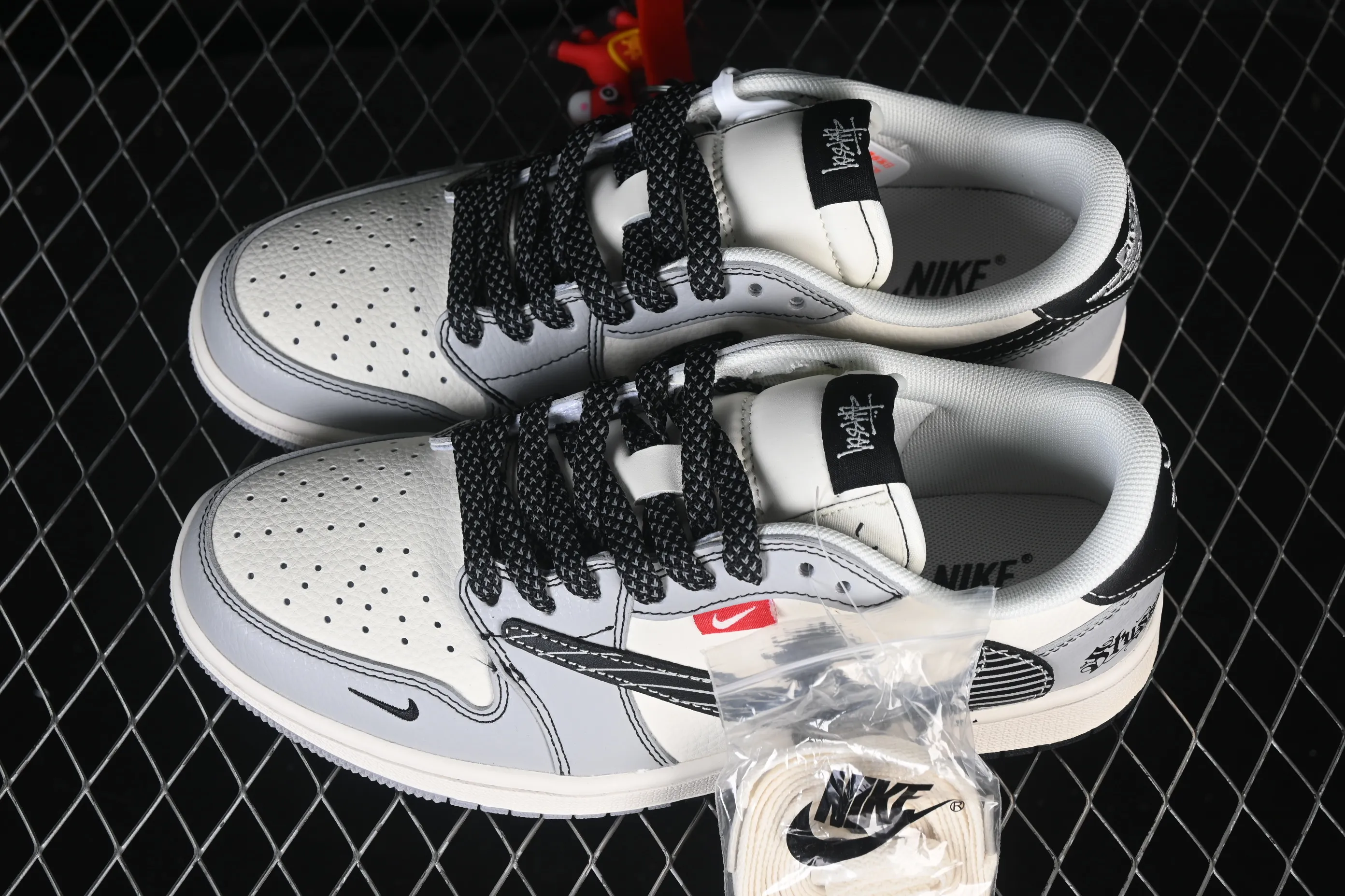 All categories Air Jordan Jordan series basketball shoes Air Jordan 1 Low high-end customized low-top sneakers Air Jordan 1 Low AJ1 Joe 1 Year of the Horse limited edition Maxima high-end customized low-top retro basketball shoes JJ3508-550